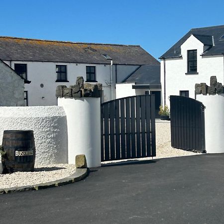 Bayview Farm Holiday Cottages Bushmills Dış mekan fotoğraf