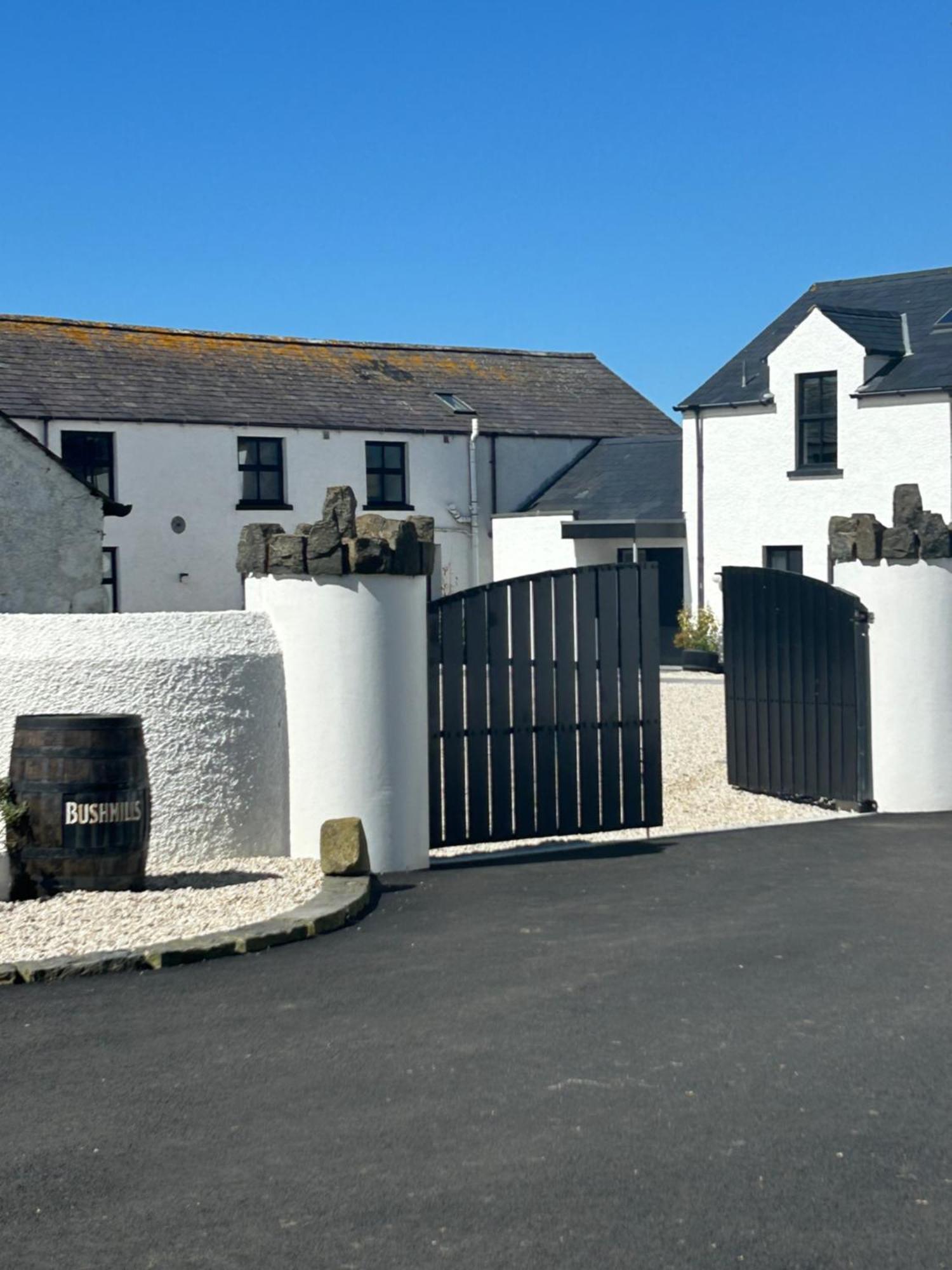 Bayview Farm Holiday Cottages Bushmills Dış mekan fotoğraf